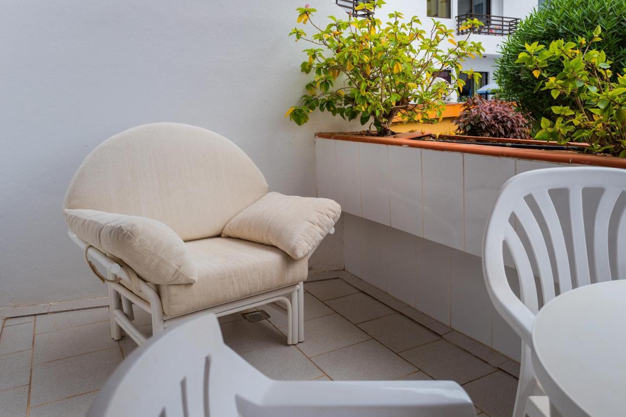 Seguro Spacious Apartment With Roomy Terrace Puerto de Santiago  Bagian luar foto