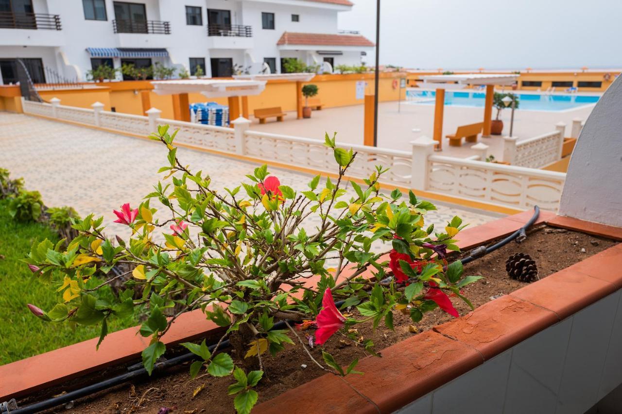 Seguro Spacious Apartment With Roomy Terrace Puerto de Santiago  Bagian luar foto
