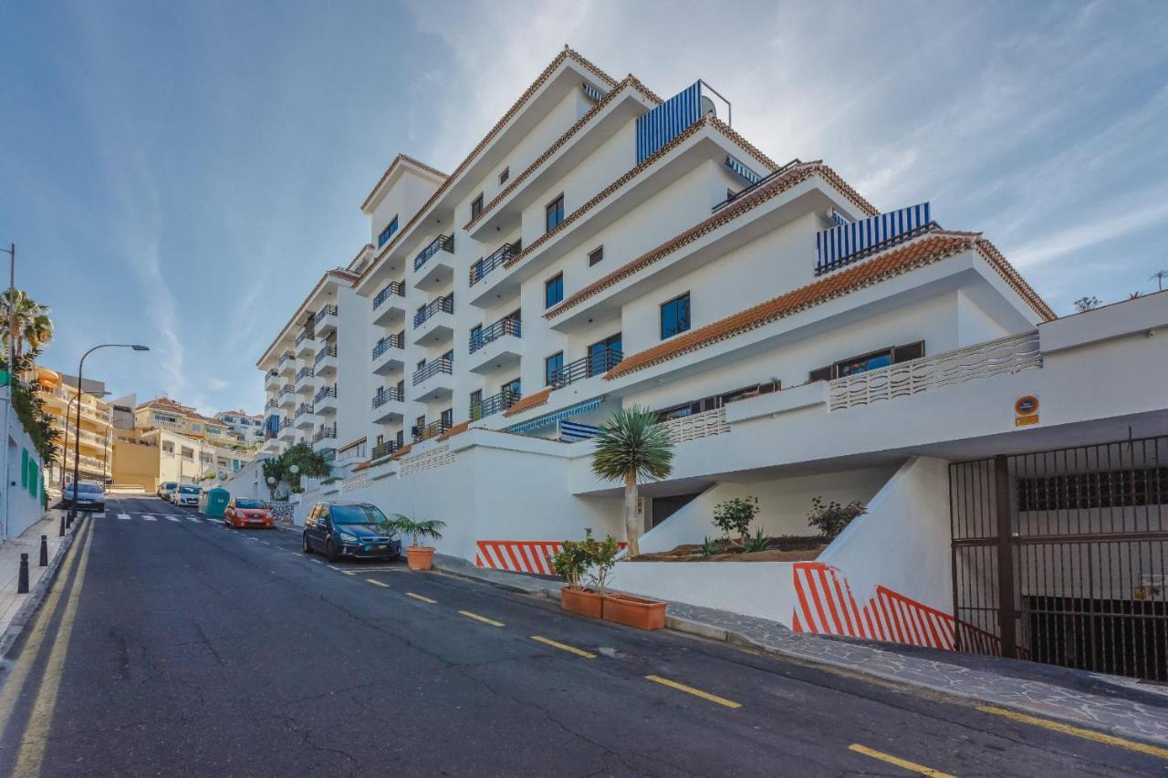 Seguro Spacious Apartment With Roomy Terrace Puerto de Santiago  Bagian luar foto