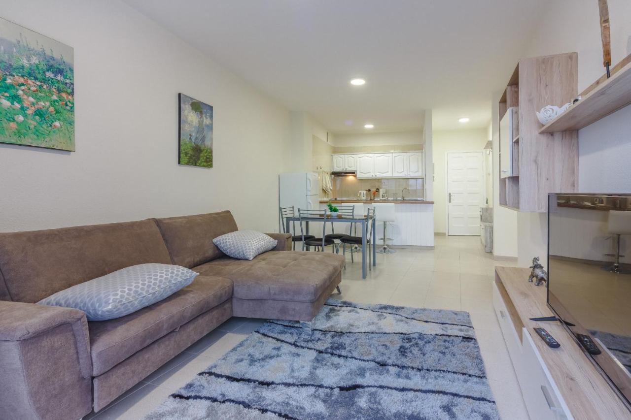 Seguro Spacious Apartment With Roomy Terrace Puerto de Santiago  Bagian luar foto