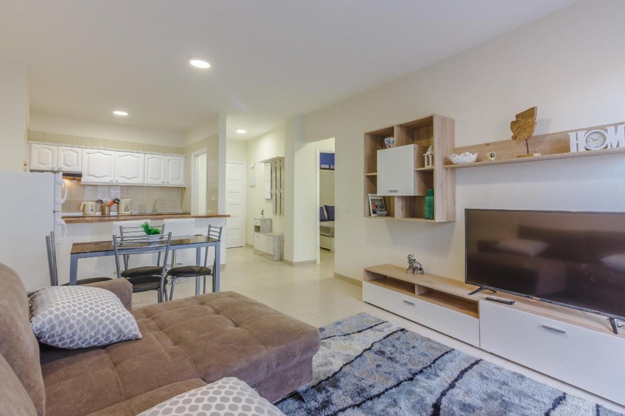 Seguro Spacious Apartment With Roomy Terrace Puerto de Santiago  Bagian luar foto