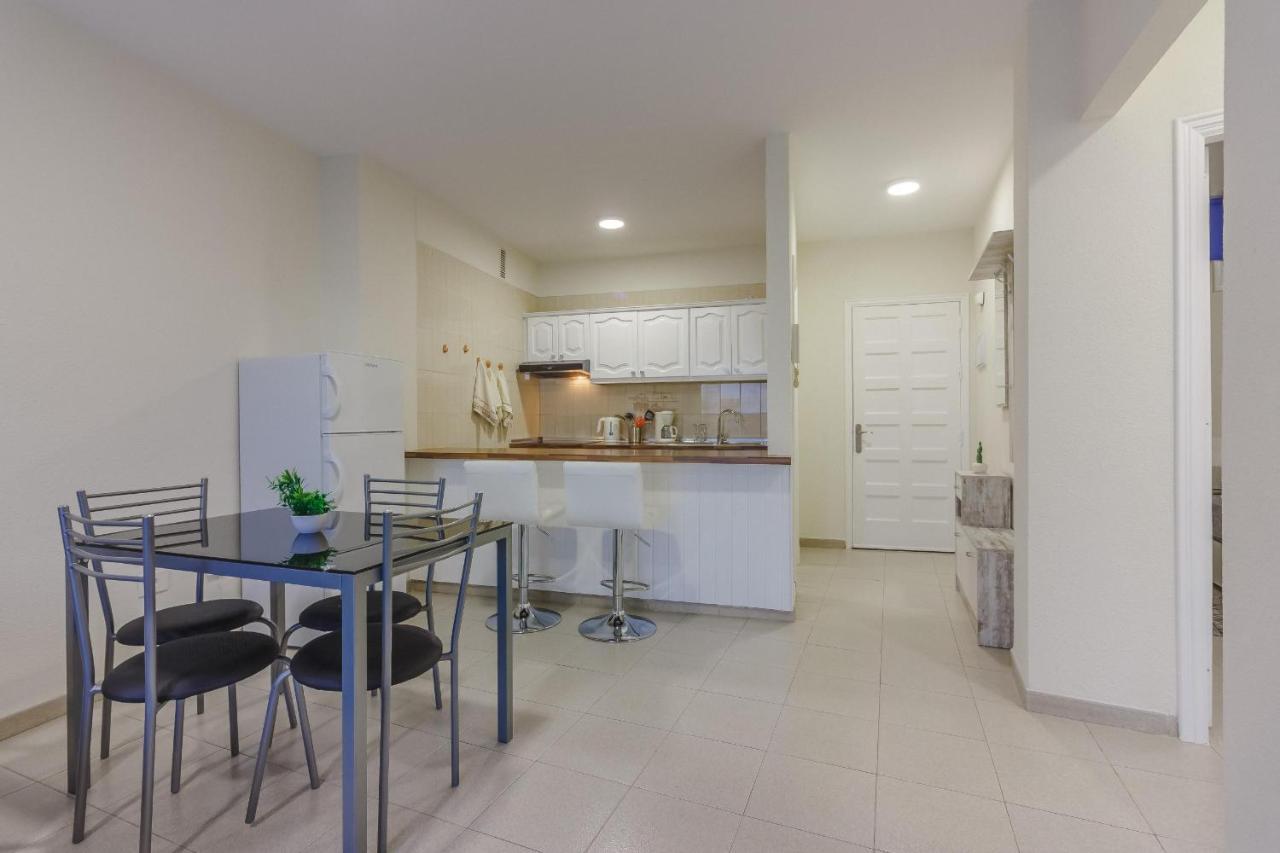 Seguro Spacious Apartment With Roomy Terrace Puerto de Santiago  Bagian luar foto
