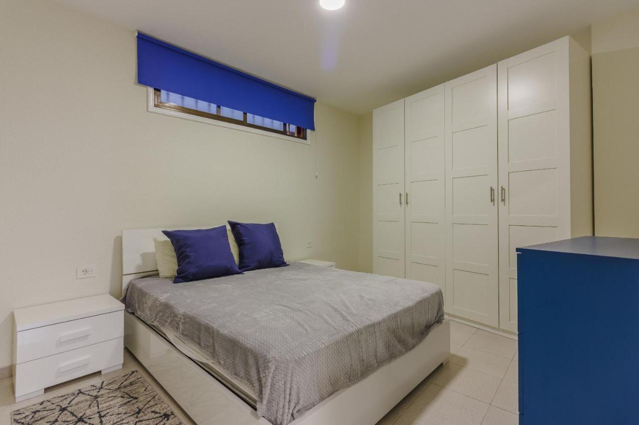Seguro Spacious Apartment With Roomy Terrace Puerto de Santiago  Bagian luar foto