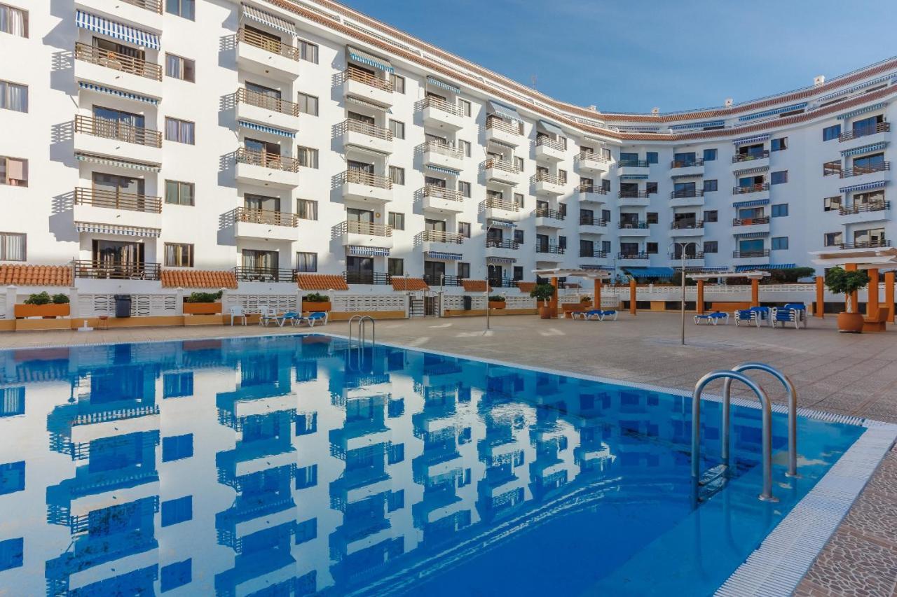 Seguro Spacious Apartment With Roomy Terrace Puerto de Santiago  Bagian luar foto